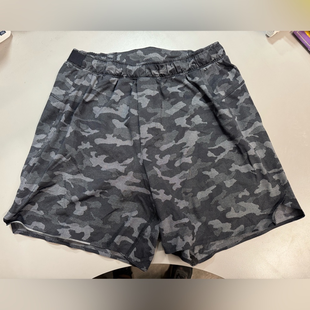 Lululemon Pace Breaker Short (lined) in Medium.